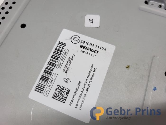 Usagé Module navigation Renault Captur I (2R) 0.9 Energy TCE 12V Prix € 125,00 Règlement à la marge proposé par Autorec. Gebr. Prins b.v.