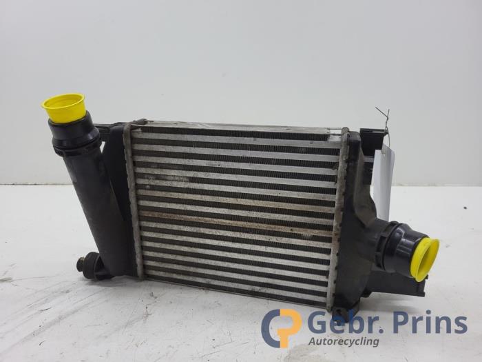 Usados Intercooler Renault Captur I (2R) 0.9 Energy TCE 12V Precio € 50,00 Norma de margen ofrecido por Autorec. Gebr. Prins b.v.