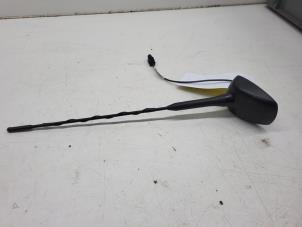 Używane Antena Opel Meriva 1.4 16V Ecotec Cena € 20,00 Procedura marży oferowane przez Autorec. Gebr. Prins b.v.