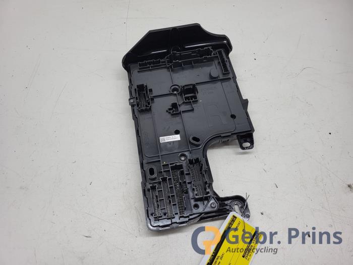 Used Body control computer Tesla Model 3 RWD 60 kWh Price € 150,00 Margin scheme offered by Autorec. Gebr. Prins b.v.