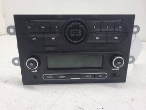 Usados Radio Renault Twingo III (AH) 1.0 SCe 70 12V Precio € 125,00 Norma de margen ofrecido por Autorec. Gebr. Prins b.v.