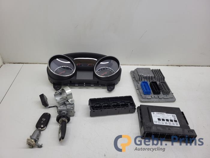 Used Ignition lock + computer Opel Astra K 1.0 Turbo 12V Price € 300,00 Margin scheme offered by Autorec. Gebr. Prins b.v.