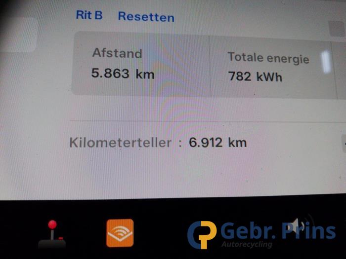 Używane Silnik Tesla Model 3 RWD 60 kWh Cena € 2.000,00 Procedura marży oferowane przez Autorec. Gebr. Prins b.v.