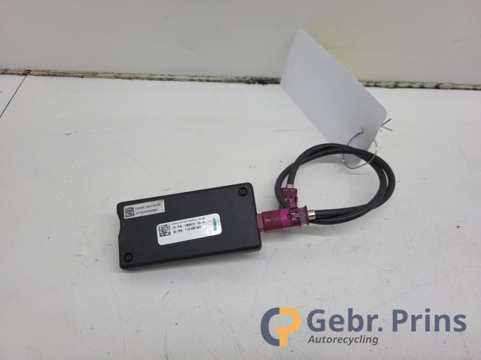Używane Antena (rózne) Tesla Model X 90D Cena € 30,00 Procedura marży oferowane przez Autorec. Gebr. Prins b.v.
