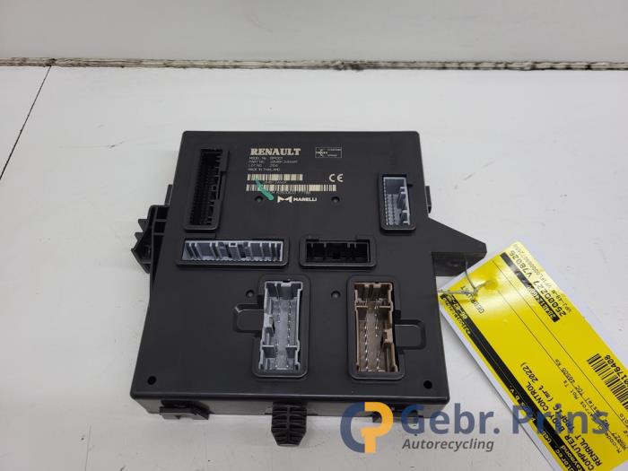 Używane Sterownik Body Control Renault Trafic (1FL/2FL/3FL/4FL) 2.0 dCi 16V 130 Cena € 90,75 Z VAT oferowane przez Autorec. Gebr. Prins b.v.