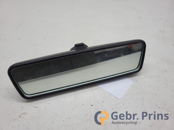 Używane Lusterko wewnetrzne Skoda Fabia II (5J) 1.2 TSI Cena € 15,00 Procedura marży oferowane przez Autorec. Gebr. Prins b.v.