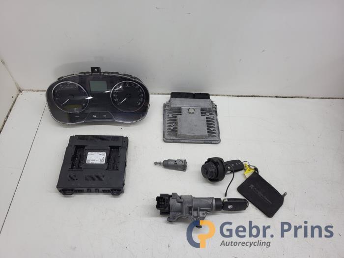 Used Ignition lock + computer Skoda Fabia II (5J) 1.2 TSI Price € 125,00 Margin scheme offered by Autorec. Gebr. Prins b.v.