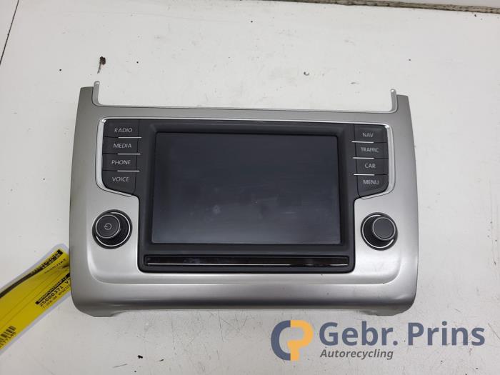 Begagnade Innerdisplay Volkswagen Polo V (6R) 1.4 TDI DPF BlueMotion technology Pris € 400,00 Marginaltabell erbjuds av Autorec. Gebr. Prins b.v.