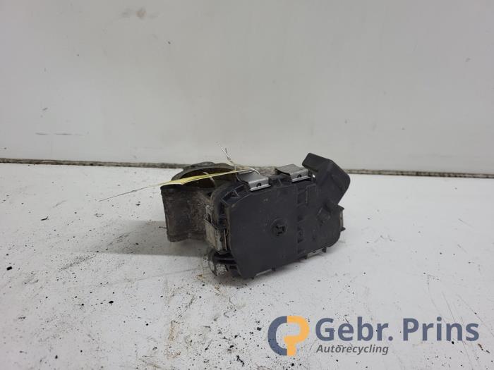 Drosselklappengehäuse Volkswagen Polo V (6R), 2009 / 2017 1.4 TDI DPF BlueMotion technology, Fließheck, Diesel, 1.422cc, 55kW (75pk), FWD, CUSA, 2014-03 / 2017-10 (Gebraucht)
