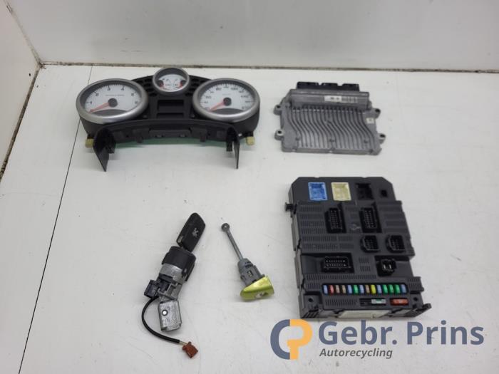 Used Ignition lock + computer Peugeot 207/207+ (WA/WC/WM) 1.4 Price € 100,00 Margin scheme offered by Autorec. Gebr. Prins b.v.