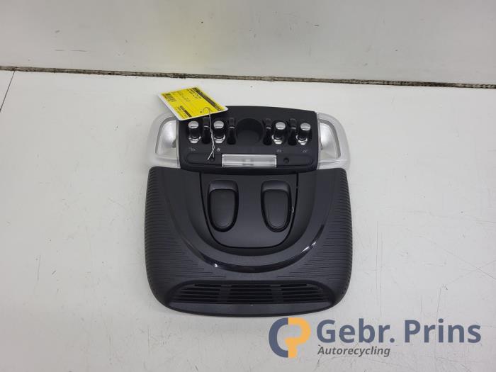 Begagnade Innerbelysning, fram Mini Mini (F56) 1.5 12V Cooper Pris € 40,00 Marginaltabell erbjuds av Autorec. Gebr. Prins b.v.