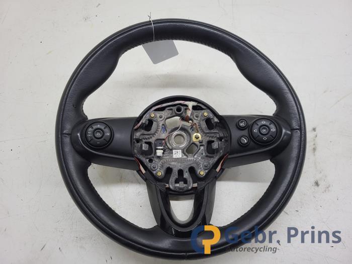 Używane Kierownica Mini Mini (F56) 1.5 12V Cooper Cena € 150,00 Procedura marży oferowane przez Autorec. Gebr. Prins b.v.