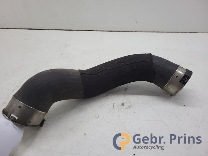 Gebrauchte Intercooler Schlauch Mini Mini (F56) 1.5 12V Cooper Preis € 30,00 Margenregelung angeboten von Autorec. Gebr. Prins b.v.