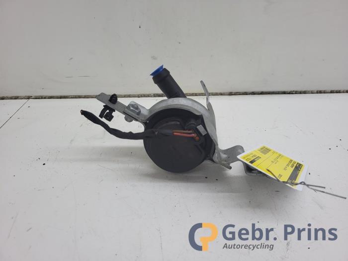 Begagnade Extra vattenpump Mercedes B (W246/W242) 1.6 B-180 BlueEFFICIENCY Turbo 16V Pris € 40,00 Marginaltabell erbjuds av Autorec. Gebr. Prins b.v.