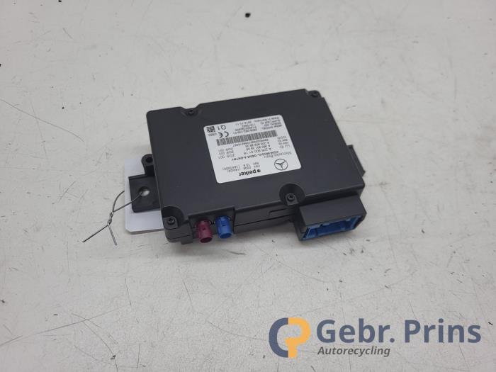 Używane Modul telefoniczny Mercedes B (W246/W242) 1.6 B-180 BlueEFFICIENCY Turbo 16V Cena € 40,00 Procedura marży oferowane przez Autorec. Gebr. Prins b.v.
