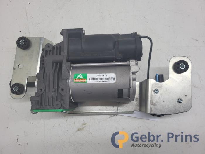 Begagnade Luftpump (fjädring) BMW X6 (E71/72) xDrive35i 3.0 24V Pris € 300,00 Marginaltabell erbjuds av Autorec. Gebr. Prins b.v.