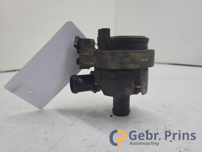 Begagnade Vattenpump Volkswagen Caddy IV 2.0 TDI 75 Pris € 18,15 Inklusive moms erbjuds av Autorec. Gebr. Prins b.v.