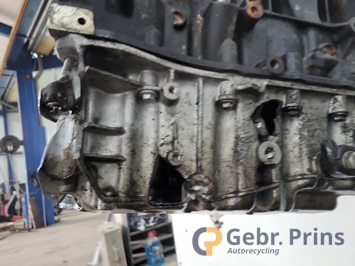 Motor van een Nissan Primastar 2.0 dCi 150 2023