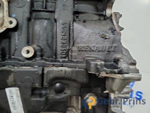 Motor van een Nissan Primastar 2.0 dCi 150 2023