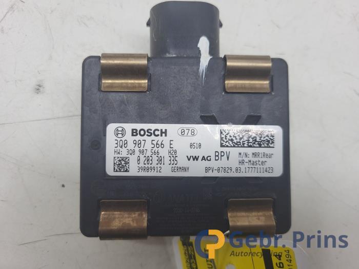 Begagnade Radarsensor Audi Q2 (GAB/GAG) 1.0 TFSI 12V Pris € 125,00 Marginaltabell erbjuds av Autorec. Gebr. Prins b.v.