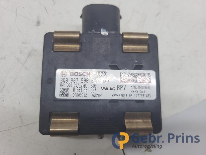 Begagnade Radarsensor Audi Q2 (GAB/GAG) 1.0 TFSI 12V Pris € 125,00 Marginaltabell erbjuds av Autorec. Gebr. Prins b.v.