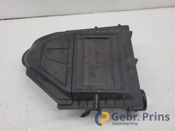 Begagnade Luftfilterhus Audi Q2 (GAB/GAG) 1.0 TFSI 12V Pris € 30,00 Marginaltabell erbjuds av Autorec. Gebr. Prins b.v.
