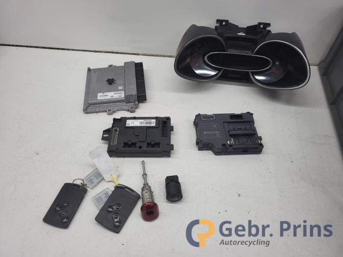 Used Ignition lock + computer Renault Clio IV Estate/Grandtour (7R) 0.9 Energy TCE 90 12V Price € 125,00 Margin scheme offered by Autorec. Gebr. Prins b.v.