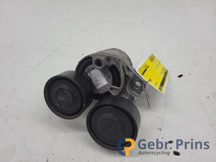 Usados Rodillo tensor correa múltiple BMW 3 serie Touring (F31) 330d 3.0 24V Precio € 50,00 Norma de margen ofrecido por Autorec. Gebr. Prins b.v.