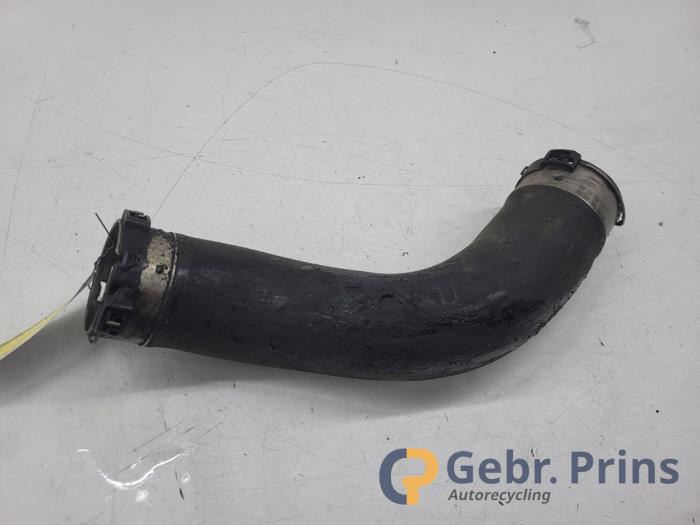 Gebrauchte Intercooler Rohr BMW 3 serie Touring (F31) 330d 3.0 24V Preis € 25,00 Margenregelung angeboten von Autorec. Gebr. Prins b.v.