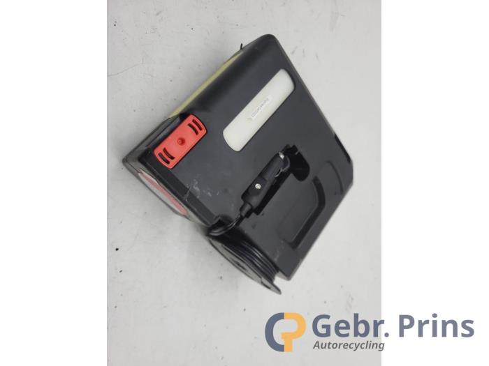 Begagnade Däckpump Lexus CT 200h 1.8 16V Pris € 30,00 Marginaltabell erbjuds av Autorec. Gebr. Prins b.v.