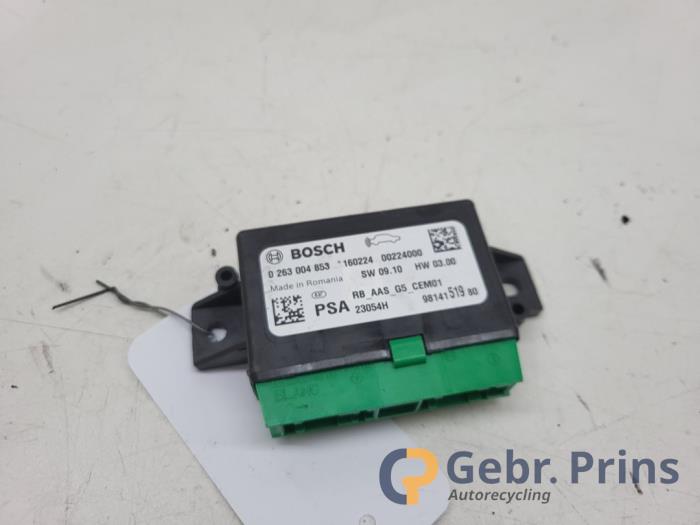 Begagnade PDC-modul Peugeot 2008 (CU) 1.2 Vti 12V PureTech 82 Pris € 30,00 Marginaltabell erbjuds av Autorec. Gebr. Prins b.v.