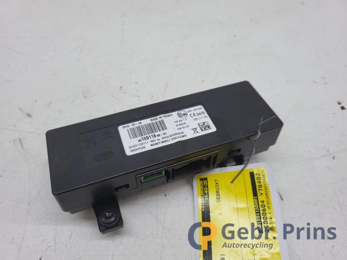 Używane Modul Bluetooth Peugeot 2008 (CU) 1.2 Vti 12V PureTech 82 Cena € 40,00 Procedura marży oferowane przez Autorec. Gebr. Prins b.v.