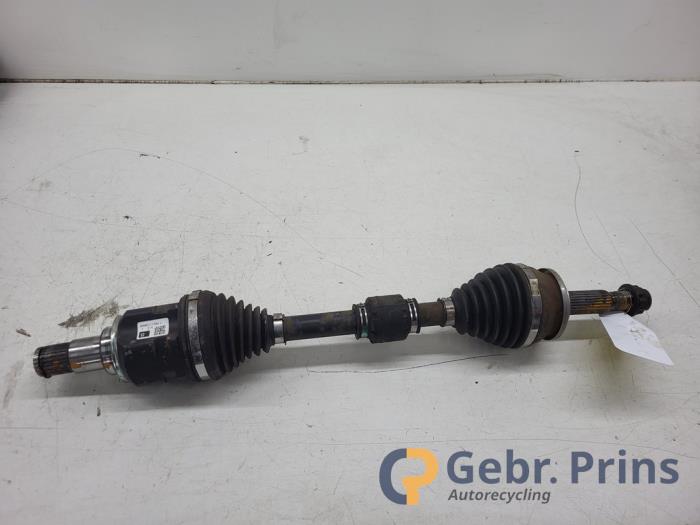 Begagnade Drivaxel, vänster fram Lexus CT 200h 1.8 16V Pris € 75,00 Marginaltabell erbjuds av Autorec. Gebr. Prins b.v.