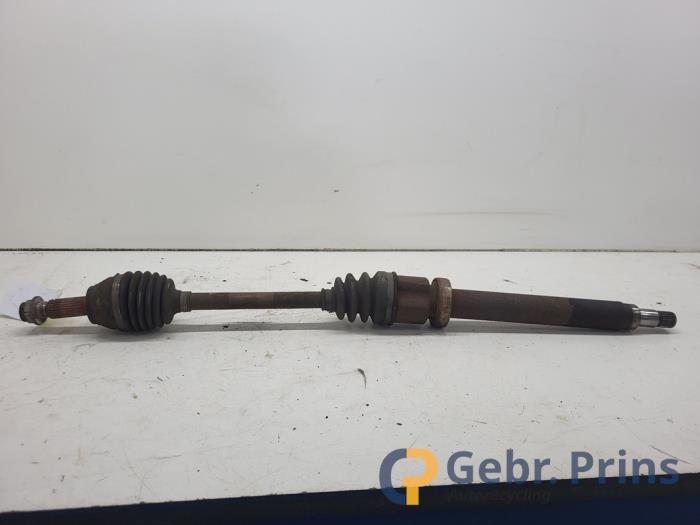 Gebrauchte Antriebswelle rechts vorne Ford Fiesta 6 (JA8) 1.25 16V Preis € 35,00 Margenregelung angeboten von Autorec. Gebr. Prins b.v.