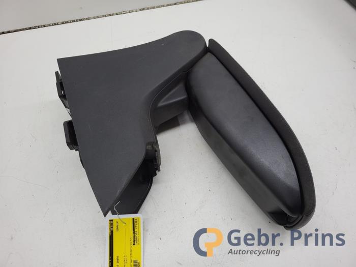 Begagnade Armstöd Peugeot 208 I (CA/CC/CK/CL) 1.2 12V e-THP PureTech 110 Pris € 40,00 Marginaltabell erbjuds av Autorec. Gebr. Prins b.v.