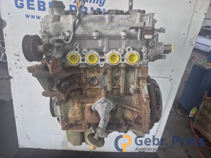 Motor van een Toyota Yaris II (P9) 1.3 16V VVT-i 2006