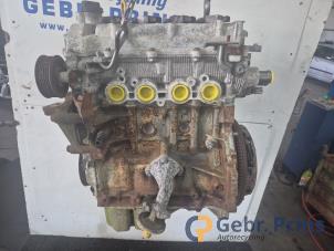 Motor van een Toyota Yaris II (P9) 1.3 16V VVT-i 2006