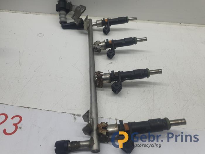 Injector (petrol injection) Opel Zafira 1.8 16V Ecotec - 55353806 ...