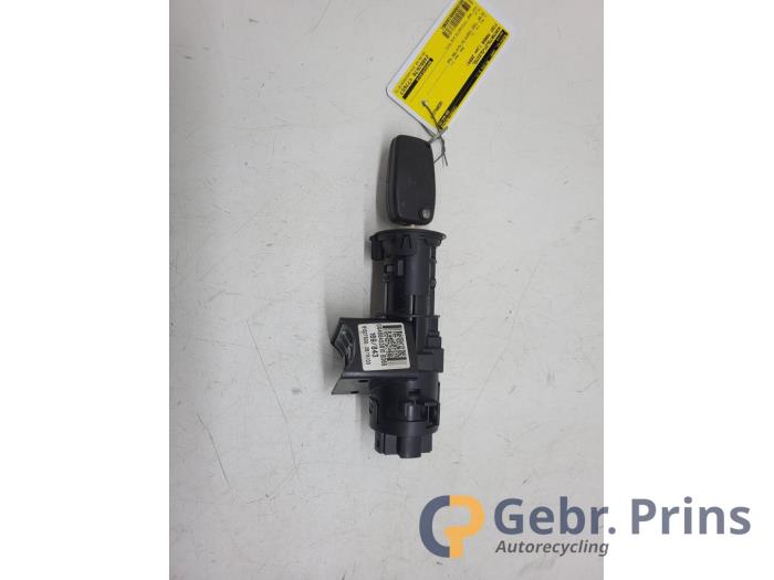 Używane Stacyjka + Kluczyk Fiat Panda (169) 1.2 Fire Cena € 20,00 Procedura marży oferowane przez Autorec. Gebr. Prins b.v.