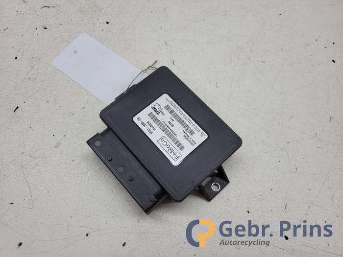 Używane Modul hamulca postojowego Volvo V60 I (FW/GW) 2.4 D6 20V AWD Twin Engine Plug-in Hybrid Cena € 40,00 Procedura marży oferowane przez Autorec. Gebr. Prins b.v.