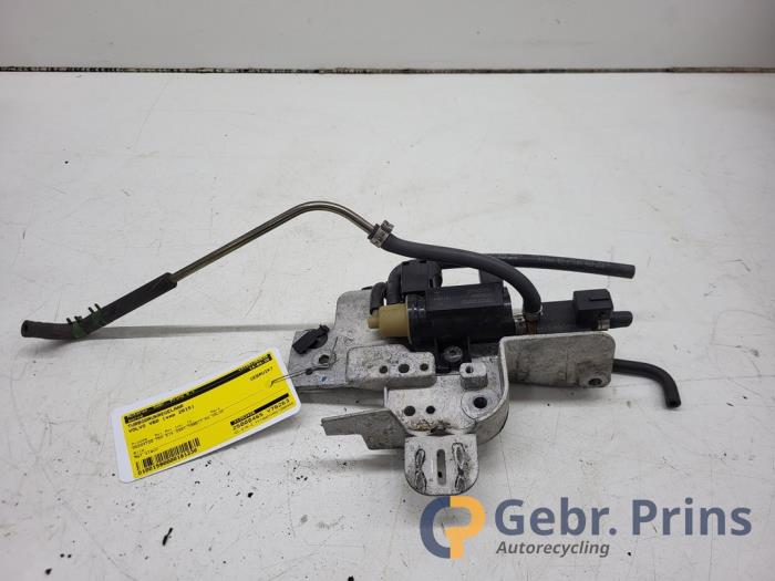 Usagé Régulateur pression turbo Volvo V60 I (FW/GW) 2.4 D6 20V AWD Twin Engine Plug-in Hybrid Prix € 25,00 Règlement à la marge proposé par Autorec. Gebr. Prins b.v.
