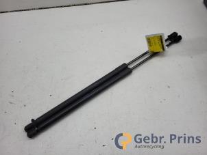 Par De Amortiguadores De Gas Para Portón Trasero BMW Serie 5 E61 Touring – Original BMW, 2 Unidades