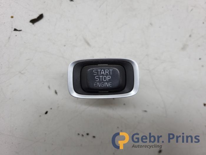 Używane Przelacznik Start/Stop Volvo V60 I (FW/GW) 2.4 D6 20V AWD Twin Engine Plug-in Hybrid Cena € 15,00 Procedura marży oferowane przez Autorec. Gebr. Prins b.v.