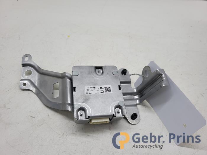 Używane Modul (rózne) Toyota Corolla (E21/EA1/EH1) 1.8 16V Hybrid Cena € 75,00 Procedura marży oferowane przez Autorec. Gebr. Prins b.v.