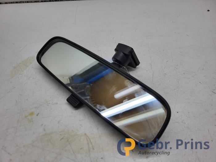 Begagnade Backspegel Toyota Aygo X 1.0 12V VVT-i Pris € 40,00 Marginaltabell erbjuds av Autorec. Gebr. Prins b.v.
