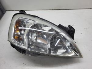 Gebrauchte Scheinwerfer rechts Opel Combo (Corsa C) 1.7 DI 16V Preis € 20,00 Margenregelung angeboten von Autorec. Gebr. Prins b.v.