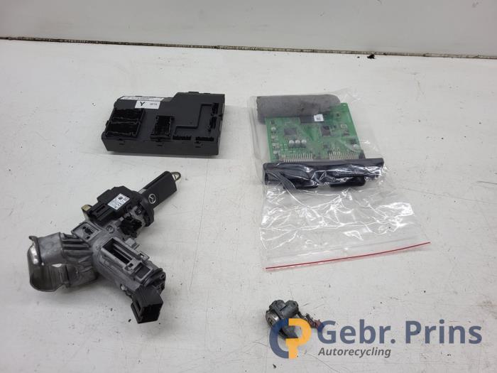Used Ignition lock + computer Mazda 2 (DE) 1.3 16V S-VT Price € 125,00 Margin scheme offered by Autorec. Gebr. Prins b.v.
