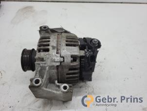 Dynamo van een Opel Zafira (M75) 2.2 16V Direct Ecotec 2008
