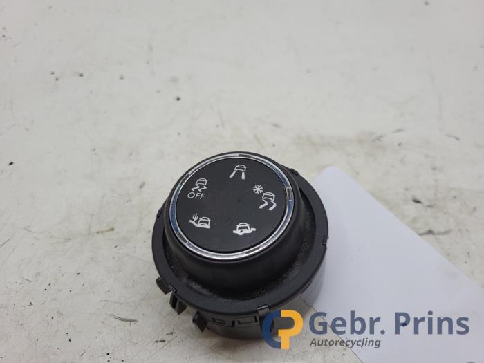Używane Przelacznik ESP Citroen Berlingo 1.6 BlueHDI 75 Cena € 24,20 Z VAT oferowane przez Autorec. Gebr. Prins b.v.