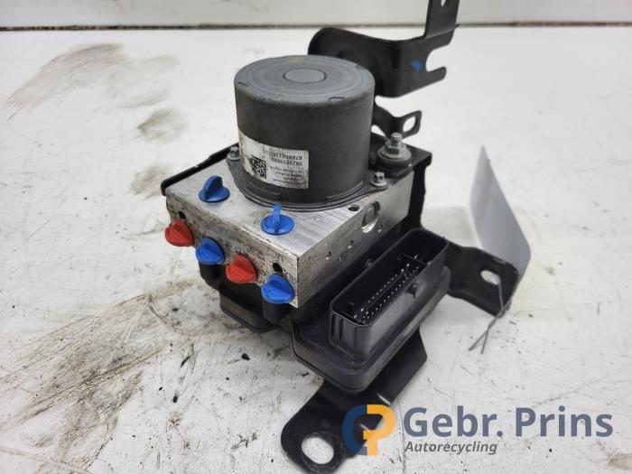 Usagé Pompe ABS Citroen Berlingo 1.6 BlueHDI 75 Prix € 181,50 Prix TTC proposé par Autorec. Gebr. Prins b.v.